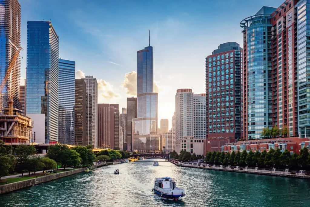 Discover Chicago: Hidden Gems and Classic Favorites