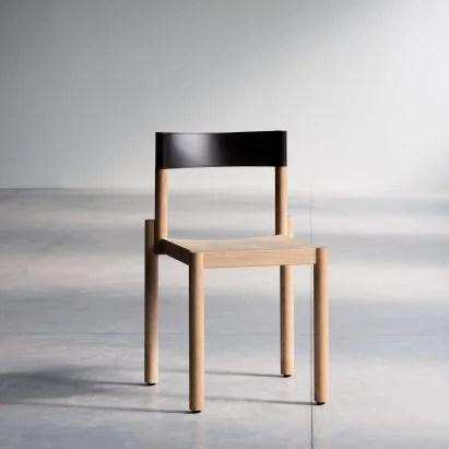 New Designs Shine at Dezeen Showroom: Spotlight on the Adinne Chair